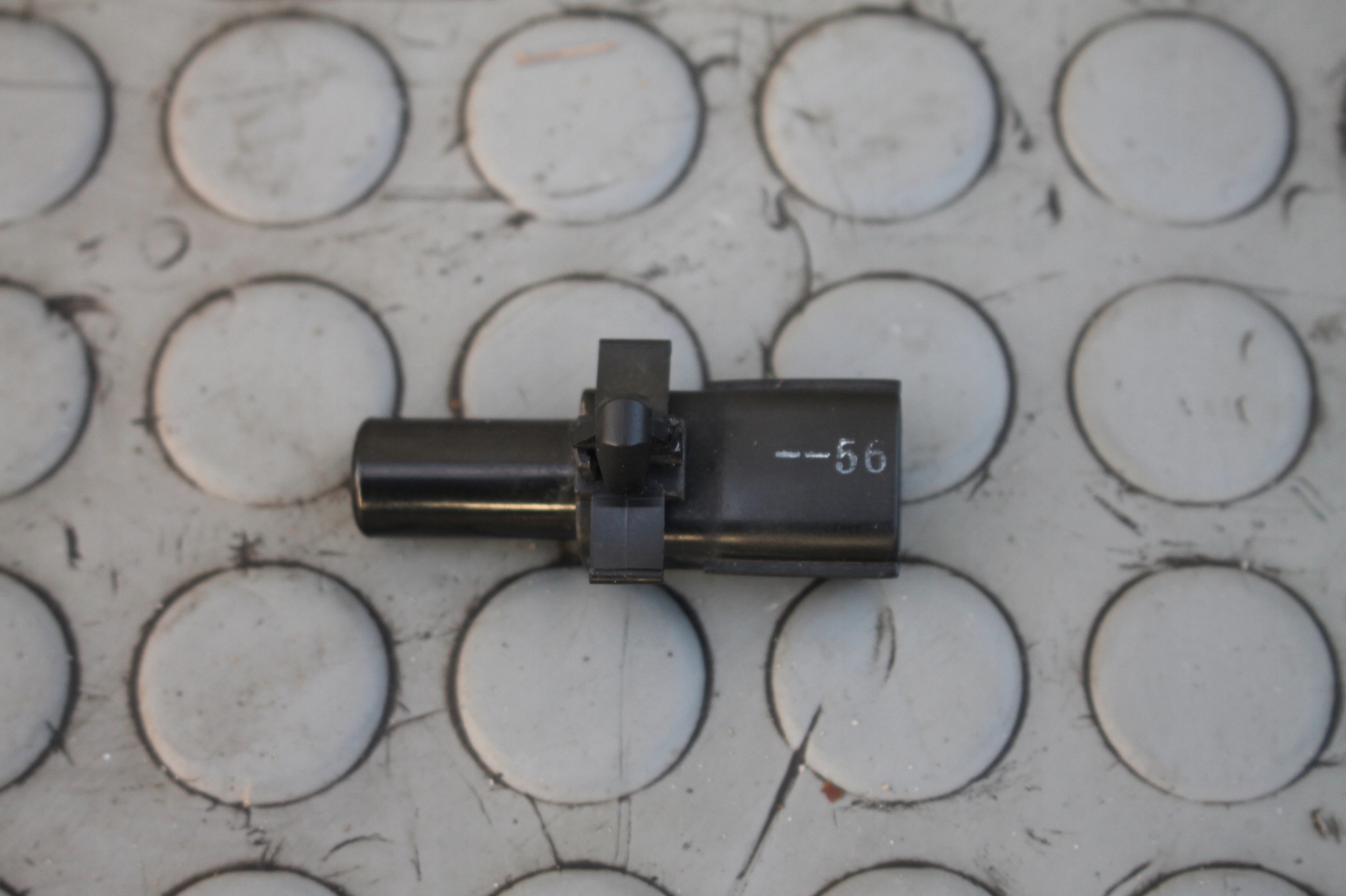 CZUJNIK TEMPERATURY ZEWNĘTRZNEJ MAZDA 2 IV DJ 14-