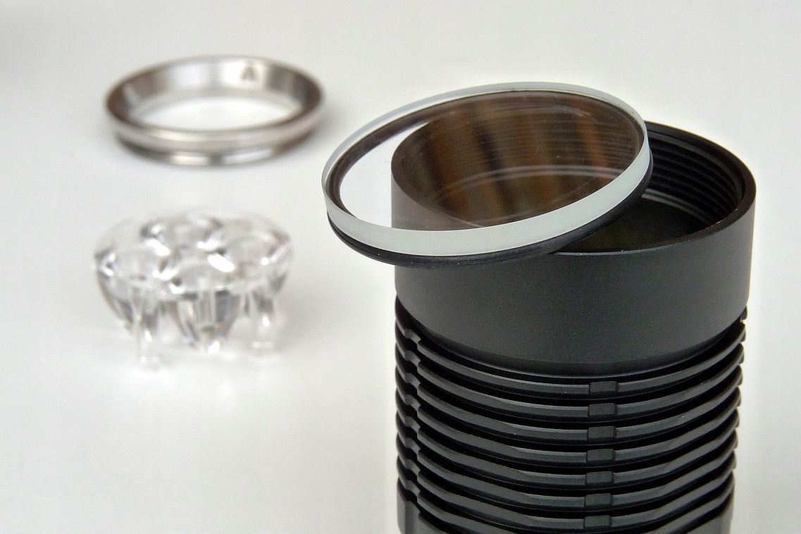 Bocialarka S12 3250lm 4x SST-20 5000K 9A MEDIUM Rodzaj przednie