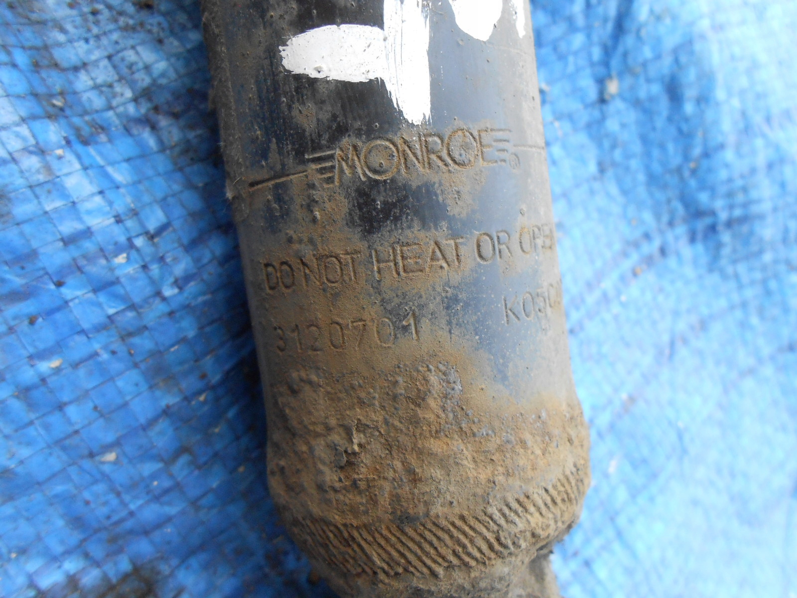 OPEL-CZĘ Insignia A Amortyzator teleskop prawy tył Strona zabudowy tylne prawe