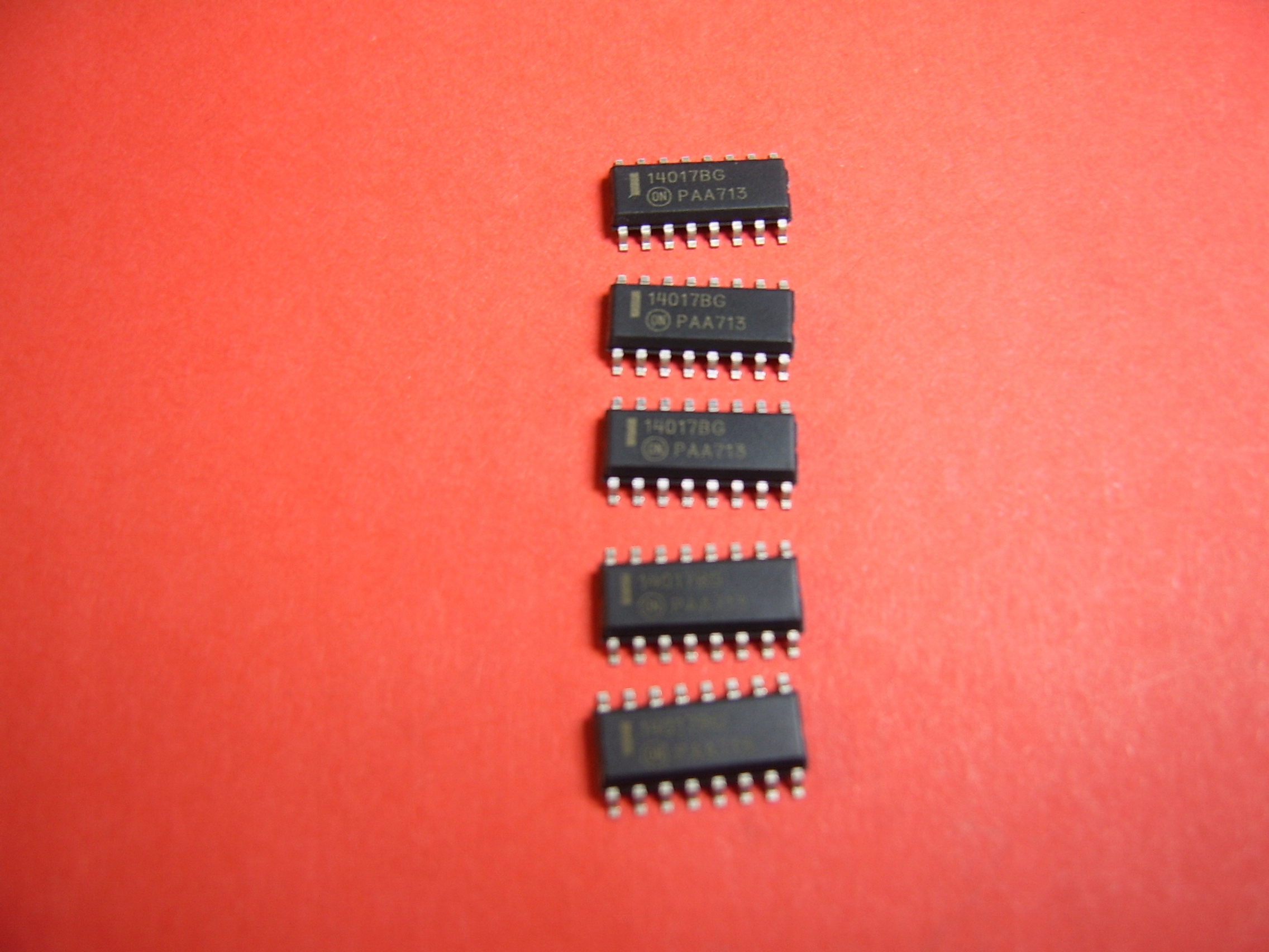 [5szt] 4017 CMOS Licznik Dziesiętny SMD SO16