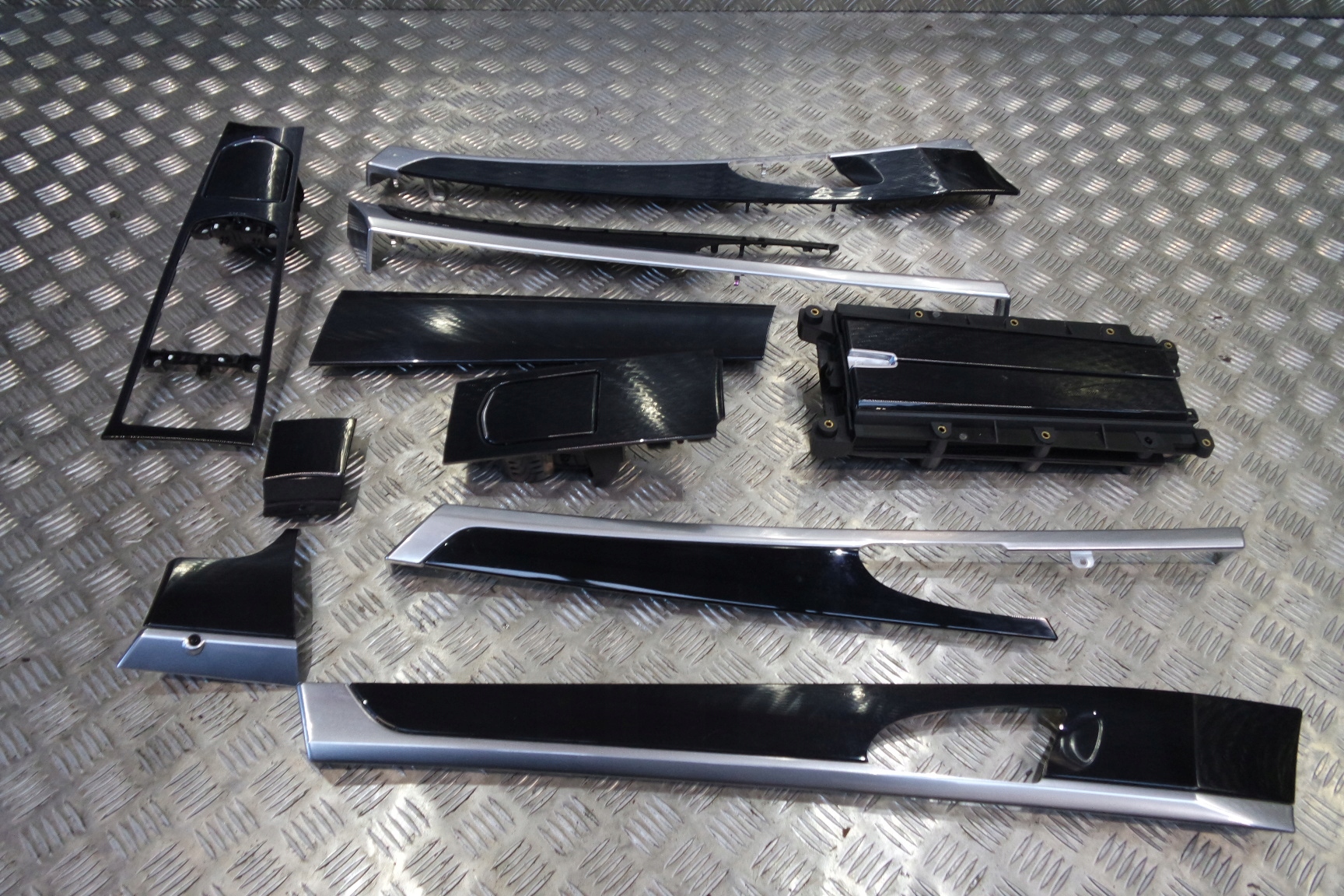 PORSCHE PANAMERA декоративные молдинги деревянные декоры D210