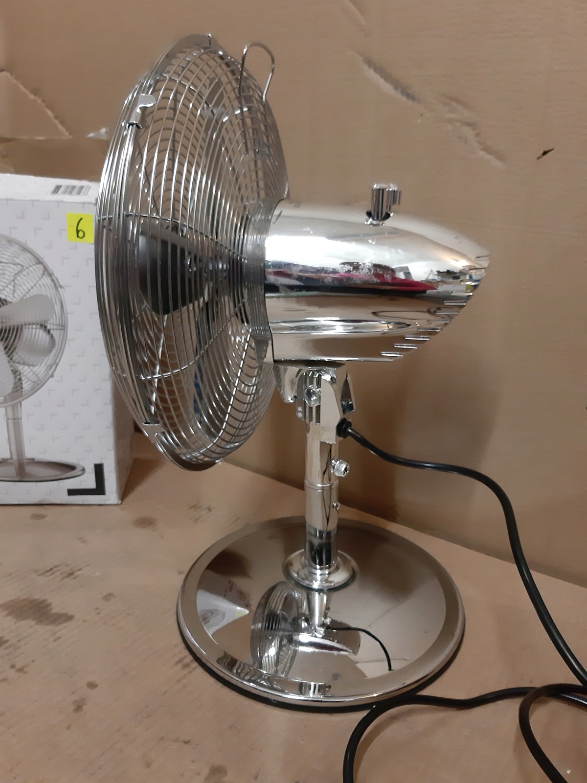 WENTYLATOR WIATRAK STOŁOWY METALOWY RETRO 12" Model VT4A-30CR