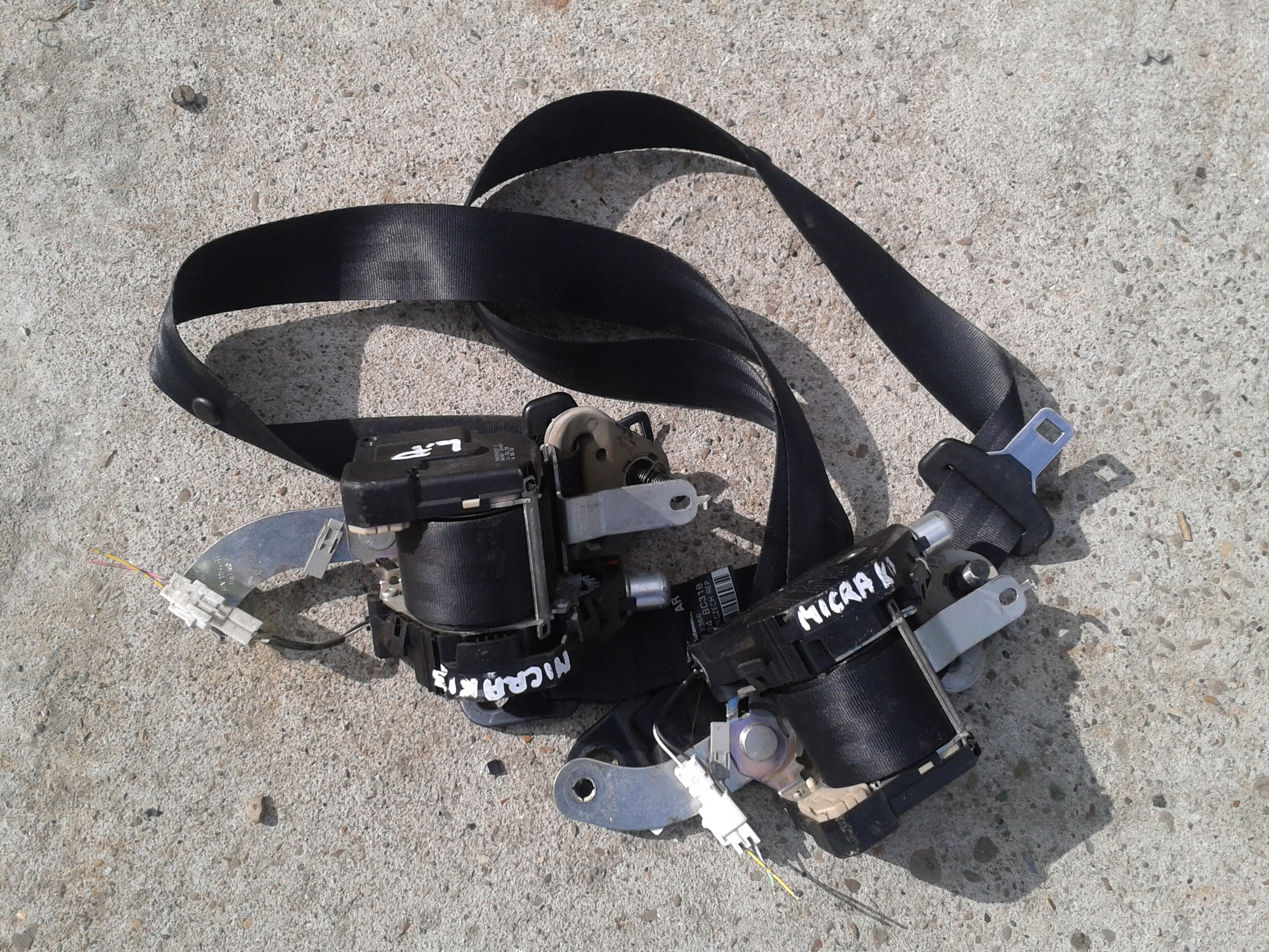 Ремені передні лівий і правий для NISSAN MICRA K12 LIFT