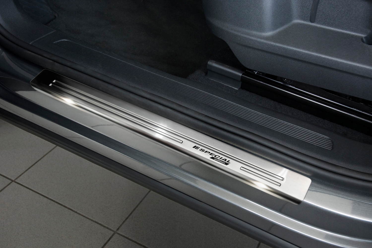 VW TIGUAN II ALLSPACE nakladki na progi progowe Producer Avisa