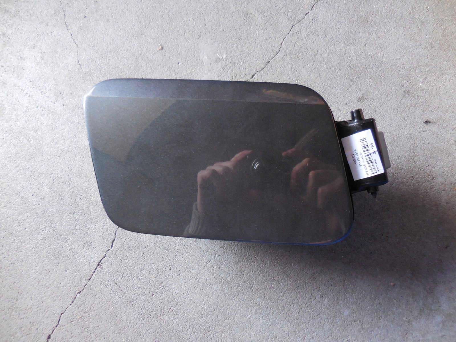 AUDI Q2 крышка топливного бака LZ7S