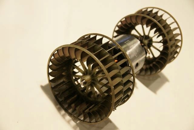 WENTYLATOR DMUCHAWA MERCEDES 190 W201 0130111109 Producent części Bosch