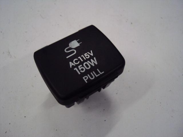 РОЗЕТКА 115 В ЗМІННОГО СТРУМУ HYUNDAI VELOSTER 12-США