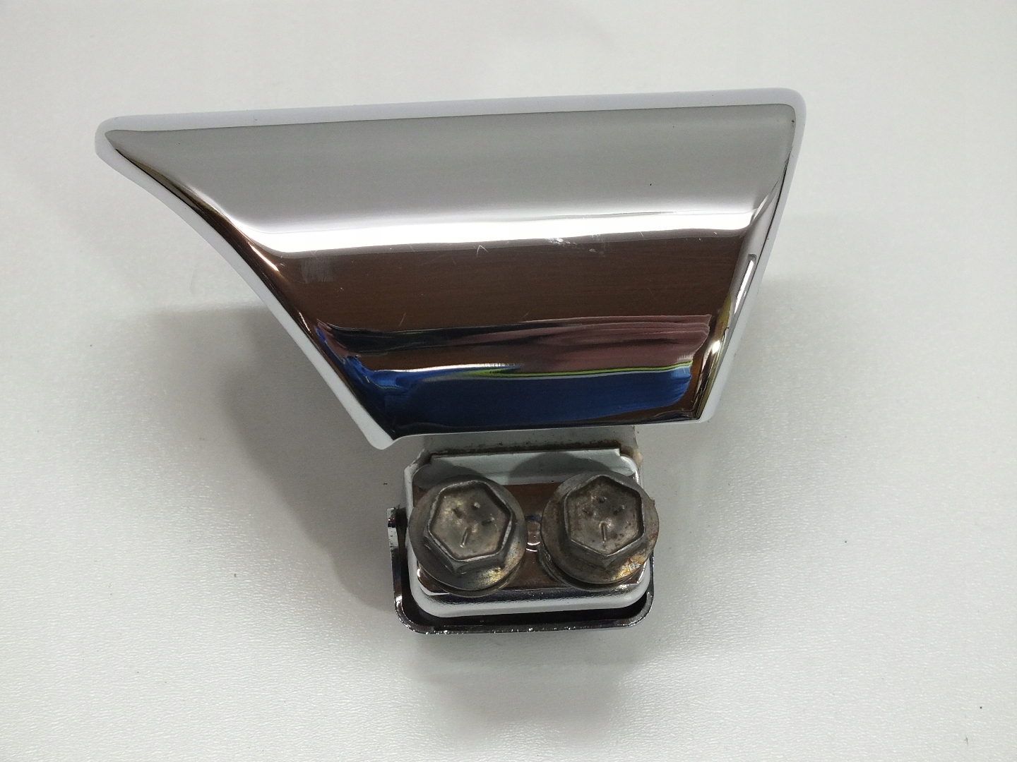 OSLONA OPASKA KOLEKTORA SUZUKI VLR 1800 INTRUDER