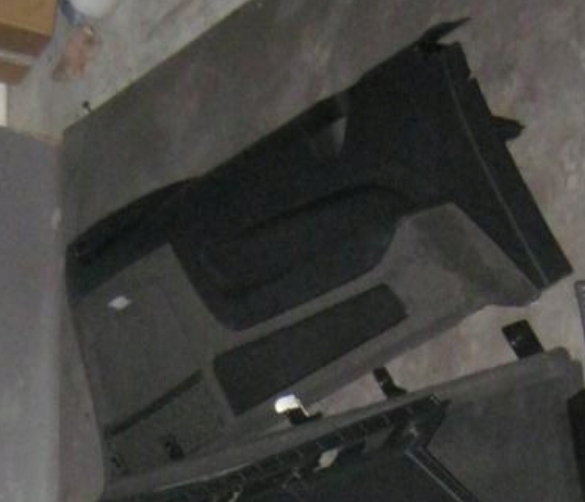 AUDI Q7 LIFT TAPICERKA BAGAŻNIKA BOCZEK PRAWY