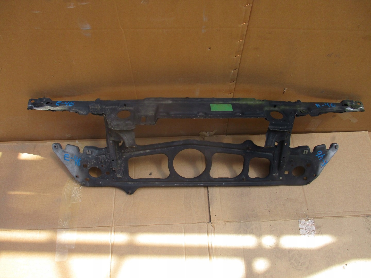 support panel for radiators zamkowy BMW E46