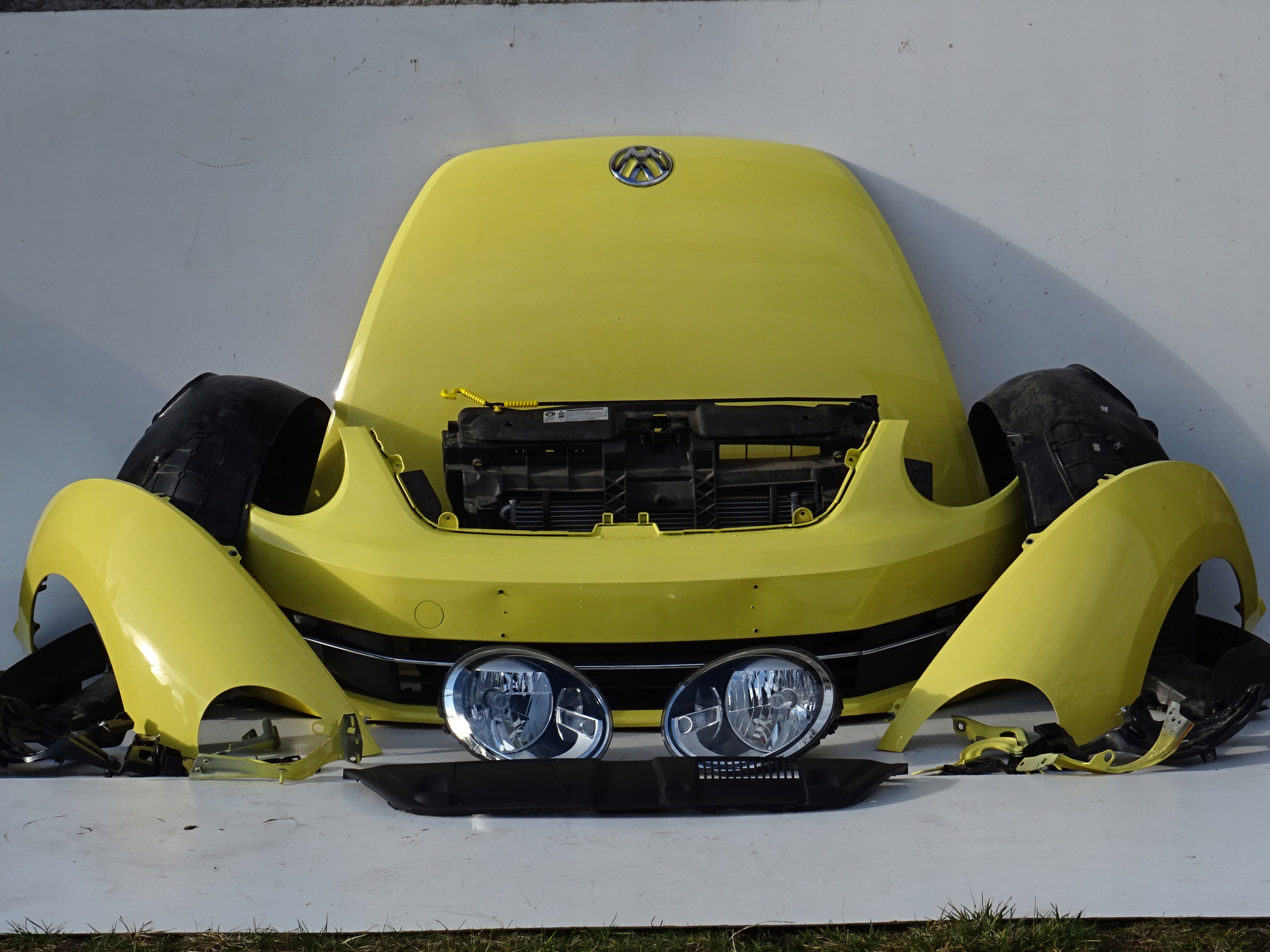 VW BEETLE 5C PRZÓD KOMPLETNY MASKA BŁOTNIK ZDERZAK