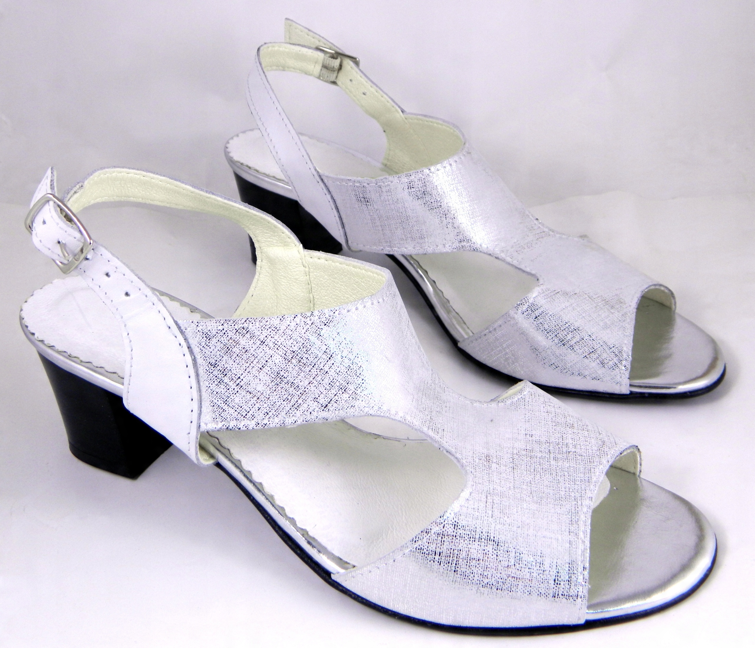 

Eleganckie Sandały Styl I Wygoda Skóra Nat. 65-40