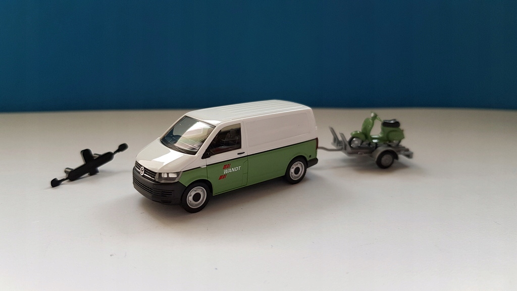 Herpa 092760 Volkswagen T6 Vespa Spedition Wandt