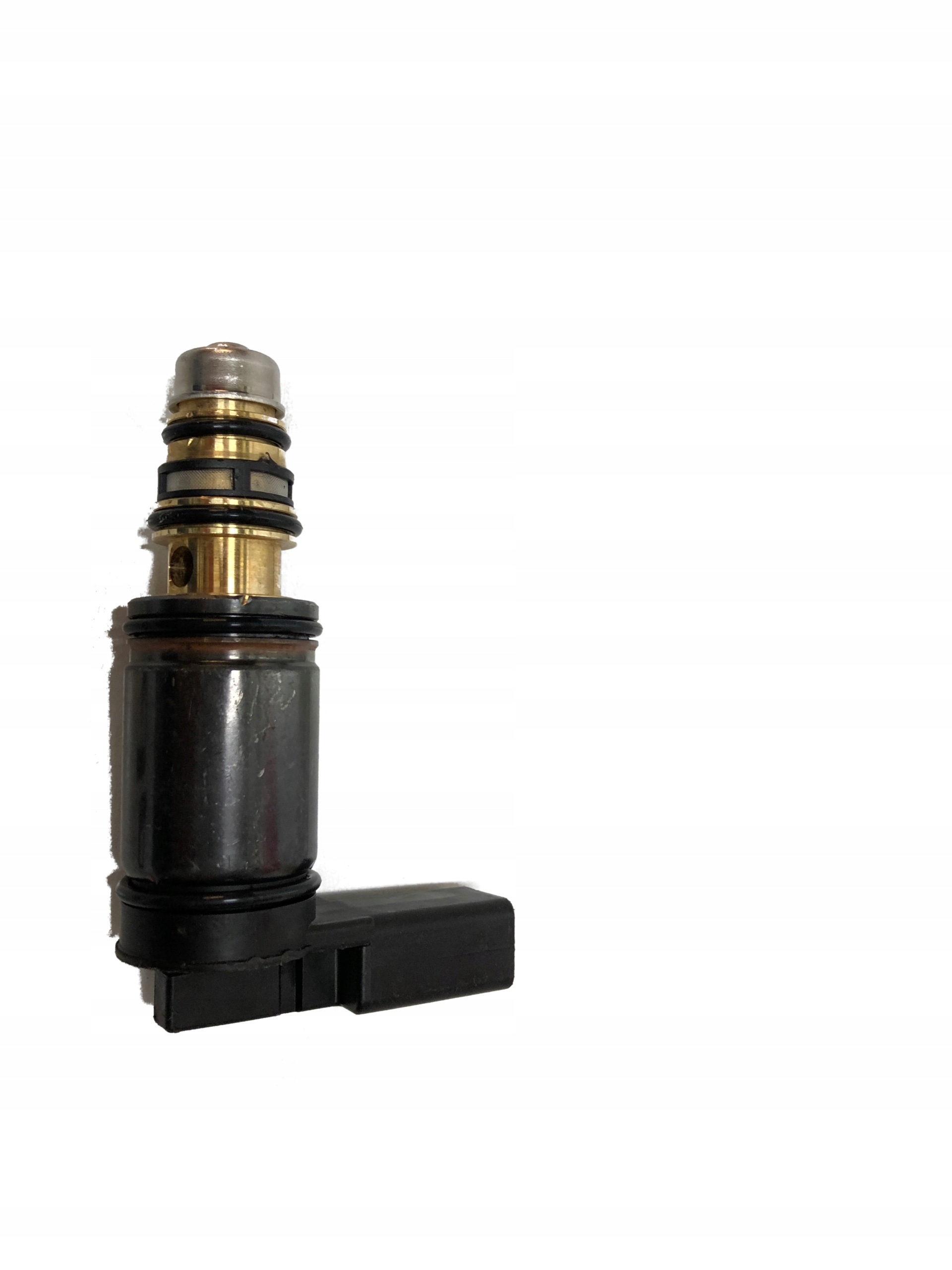 3892131792964 - Клапан компрессора кондиционера AUDI A4 8E0260805CB