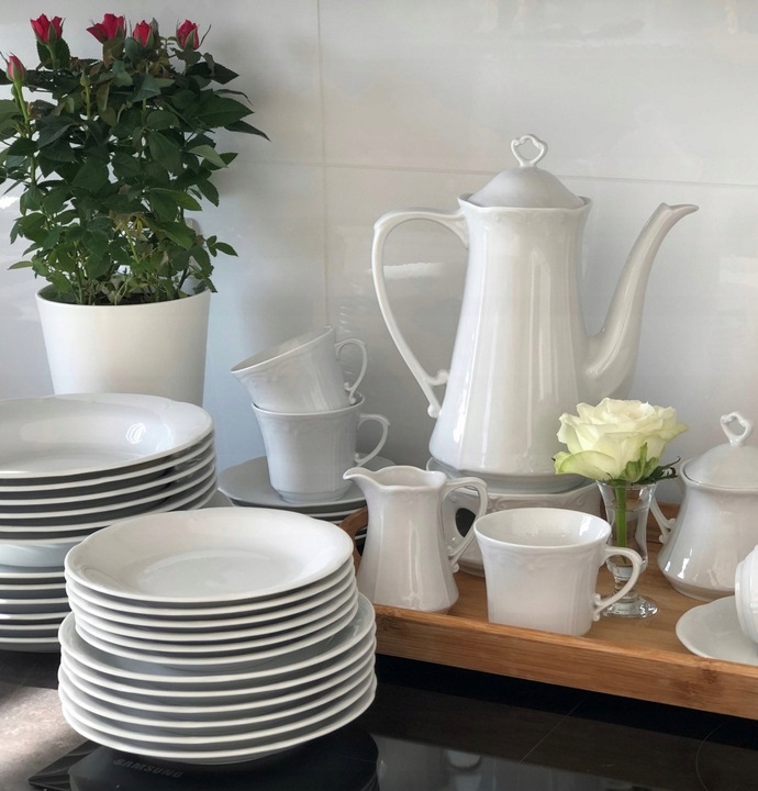 CHODZIEŻ KAMELIA BIAŁA SOSJERKA 450 ml. PORCELANA Pojemność 0.3 l