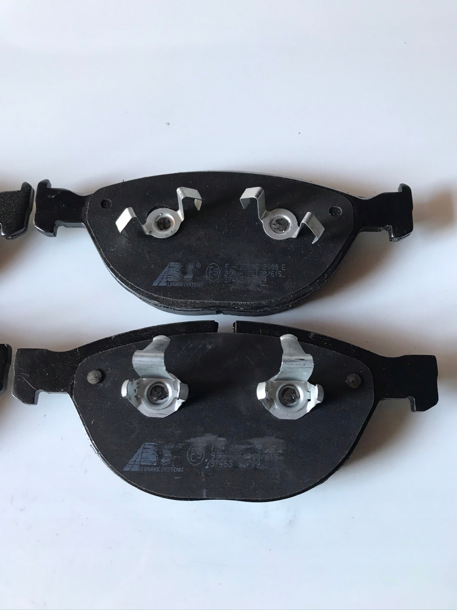 KLOCKI HAMULCOWE PRZOD BMW 5 E60 6 E64 E63 7 E65 Installation side Front