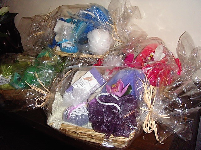 KOSZ UPOMINKOWY ZESTAW SPA prezent Dzień Matki Marka inna marka