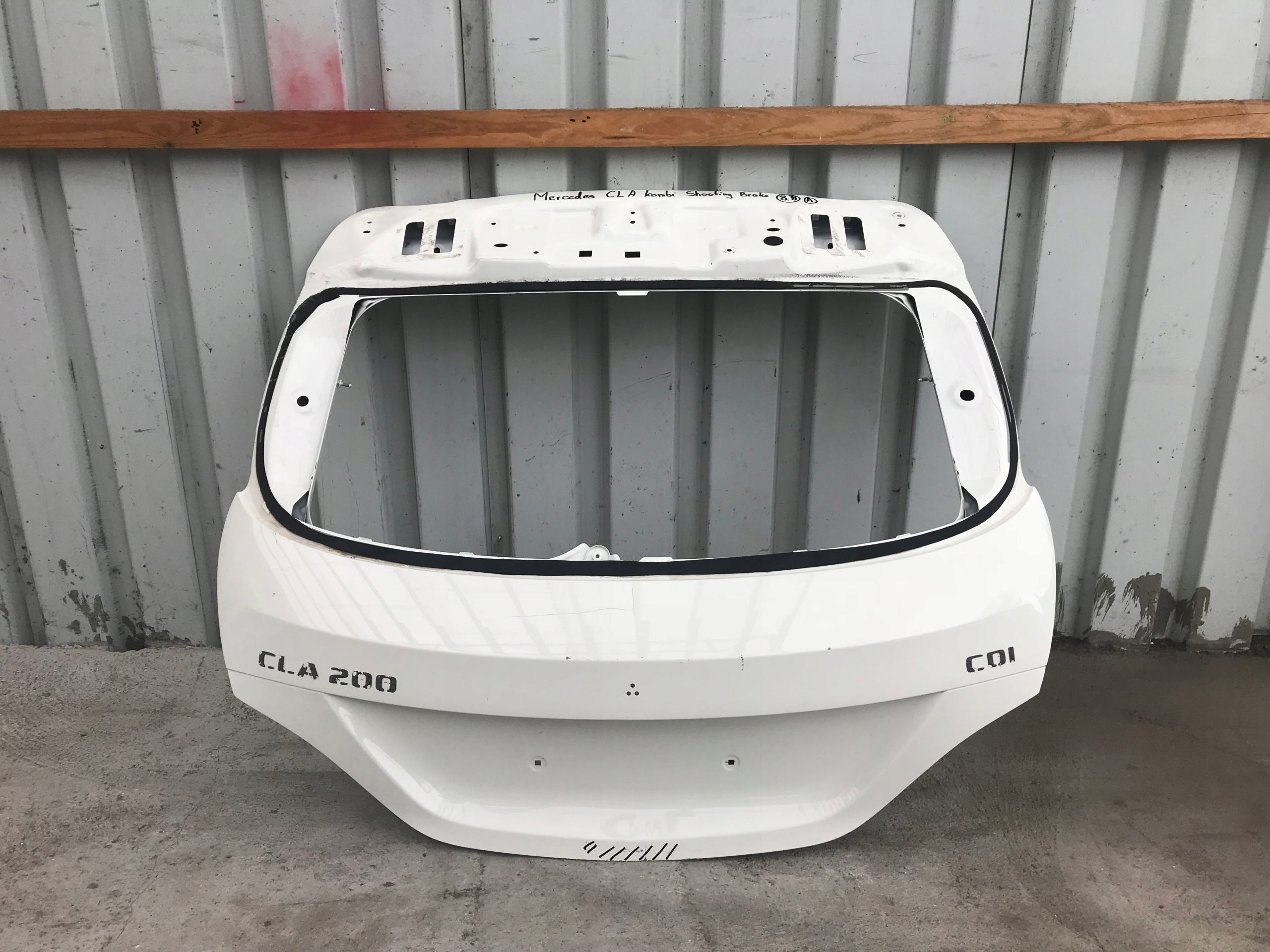 MERCEDES CLA W117 KOMBI SHOOTING BRAKE KLAPA