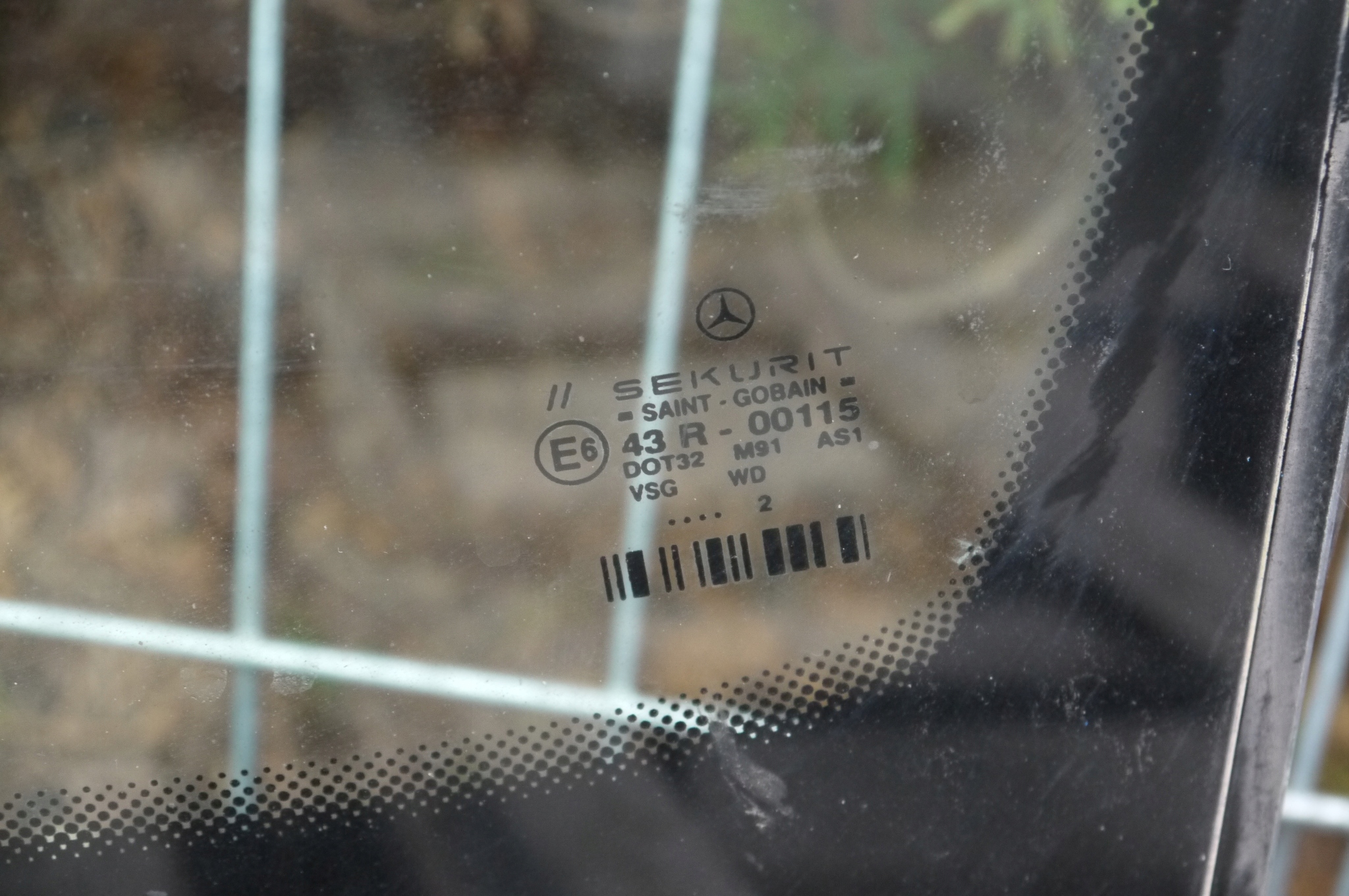 MERCEDES W168 SZYBA CZOŁOWA PRZEDNIA SZYBA CZUJNIK Kolor zielony