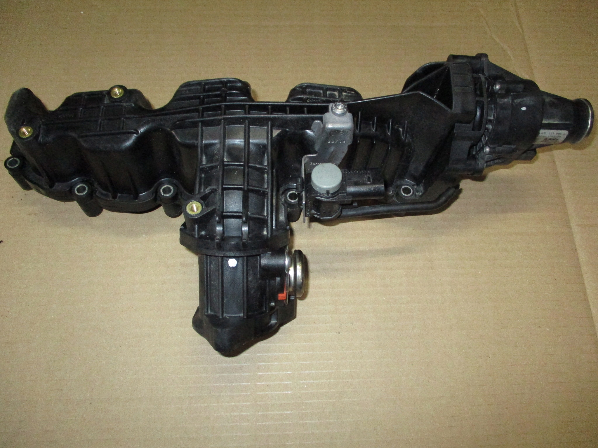 Впускний колектор VW Polo 6r Seat Ibiza 6J 1.6 TDI