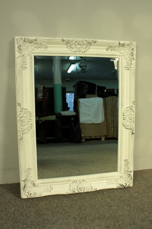 Zrkadlo v Bielom-Rameno - Glamour 88 cm x 68 AKCIA