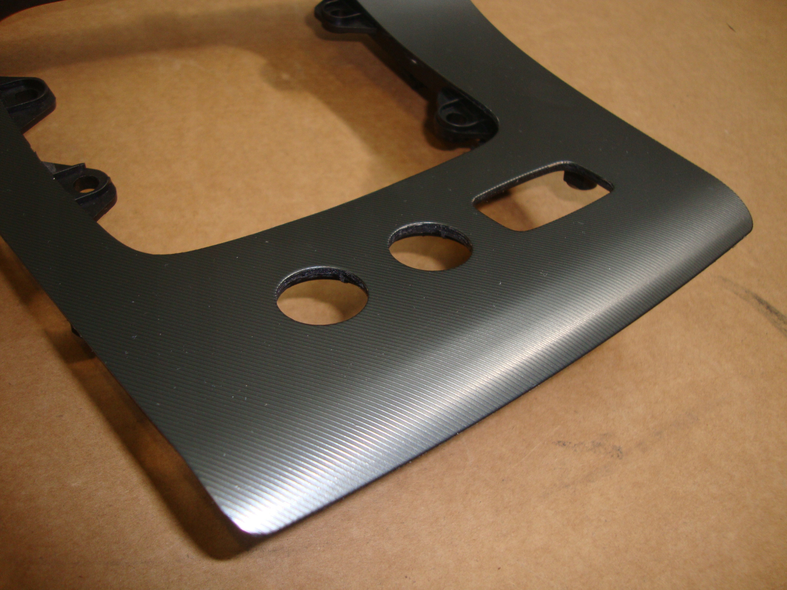 156082410 MT624 - ALFA ROMEO 159 ДЕКОР ДОМКРАТ АВТОМАТ ALU 410