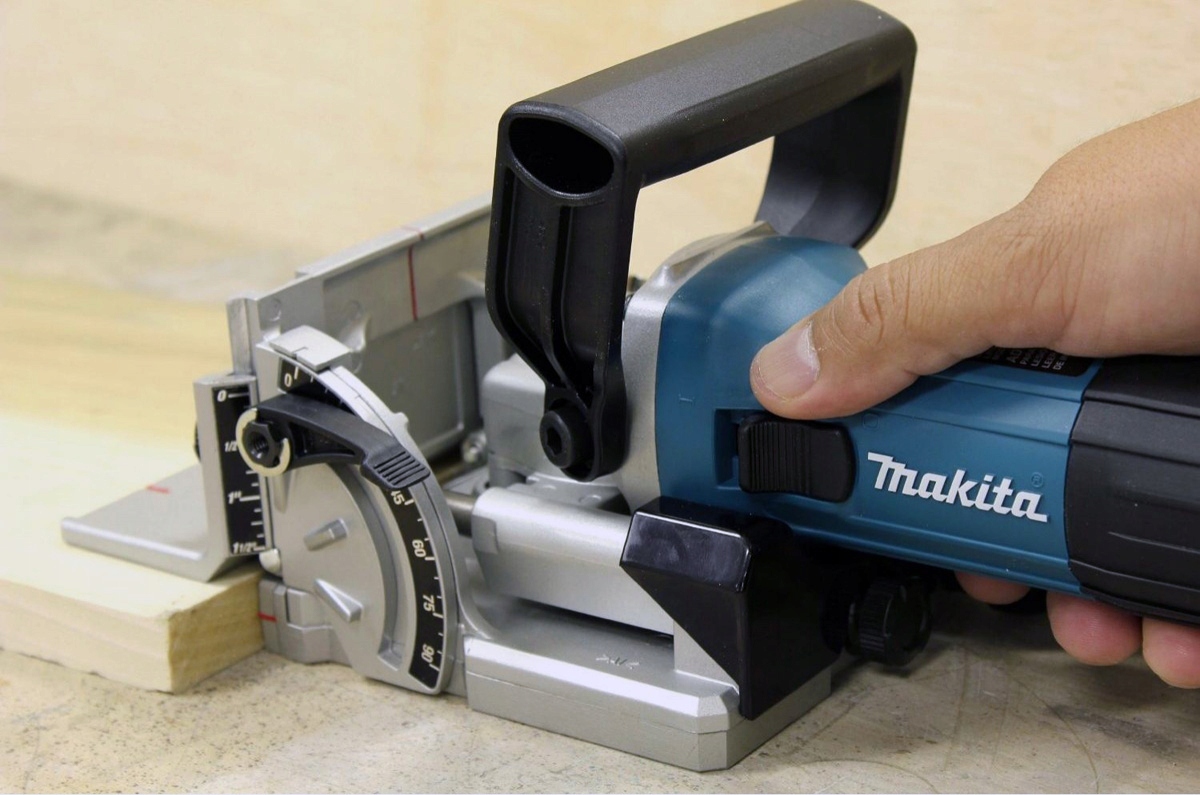 MAKITA PJ7000J frezarka do rowków lamelownica 701W Rodzaj frezarki lamelownica