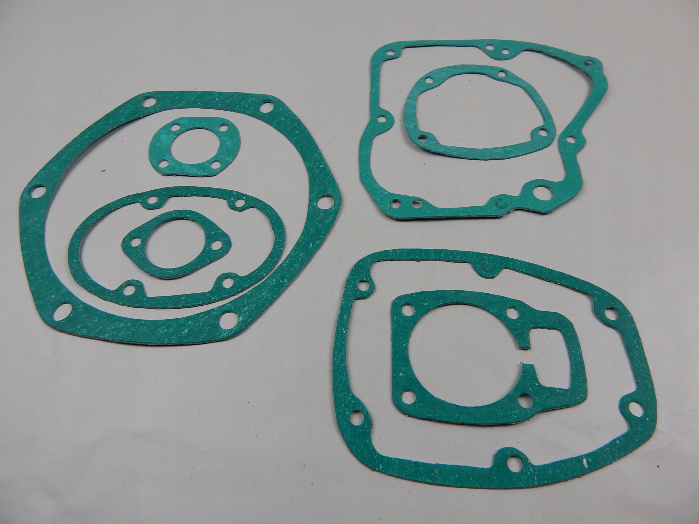 USZCZELKI DO SKRZYNI BIEGÓW K-750 BEZ WSTECZNEGO Producent inny