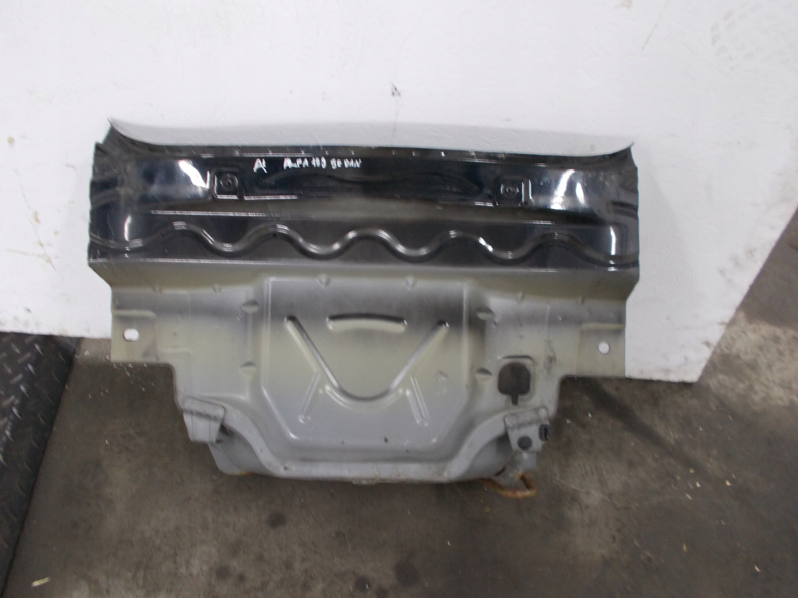 ALFA ROMEO 159 SEDAN PAS SCIANA TYL Part manufacturer Original Imperium