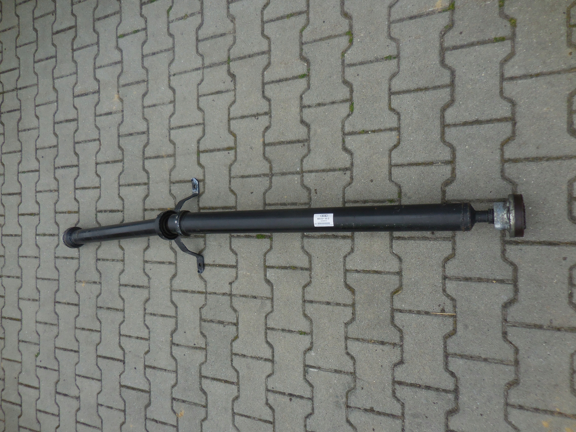AUDI A8 D4 приводний вал 4H0521101D