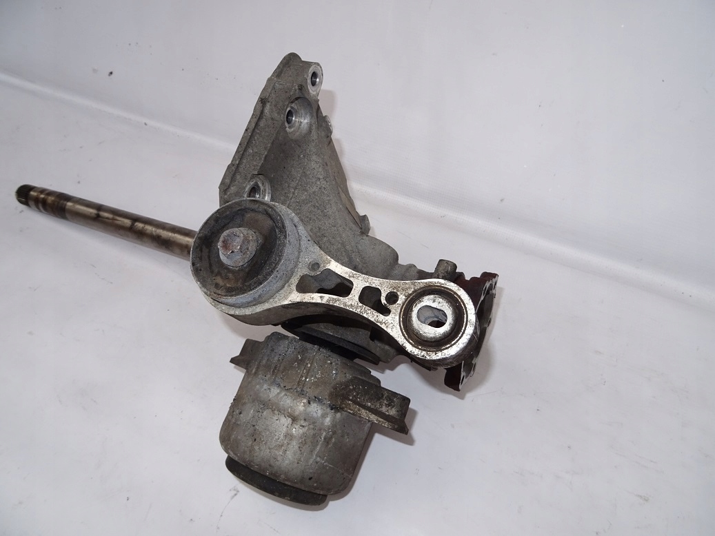 Лапа двигуна 4.8 V8 4S Panamera 97037504140 2009^