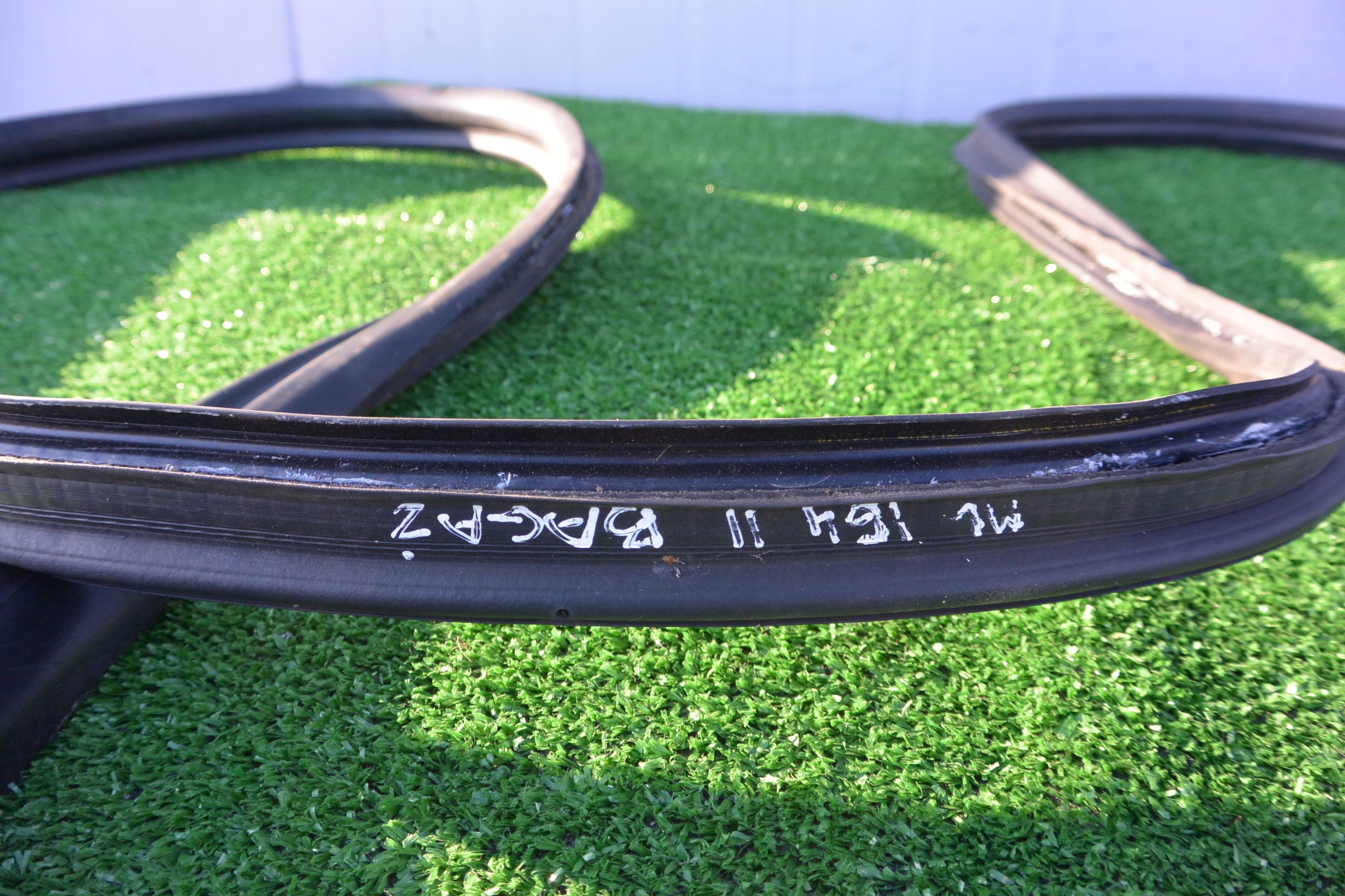 USZCZELKA KLAPY BAGAŻNIKA MERCEDES ML W164 Typ samochodu 4x4/SUV Samochody osobowe