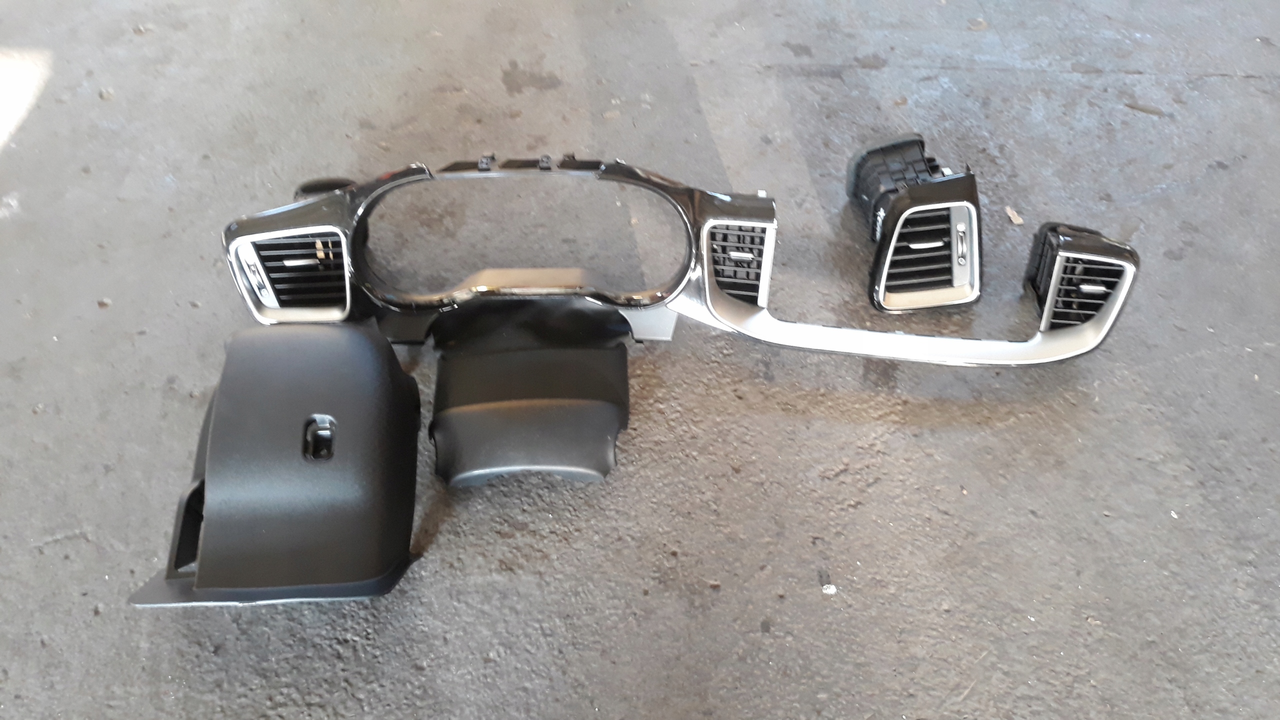 KIA X-CEED 2019- РАМКА KRATKA КОНСОЛИ СПИДОМЕТРА