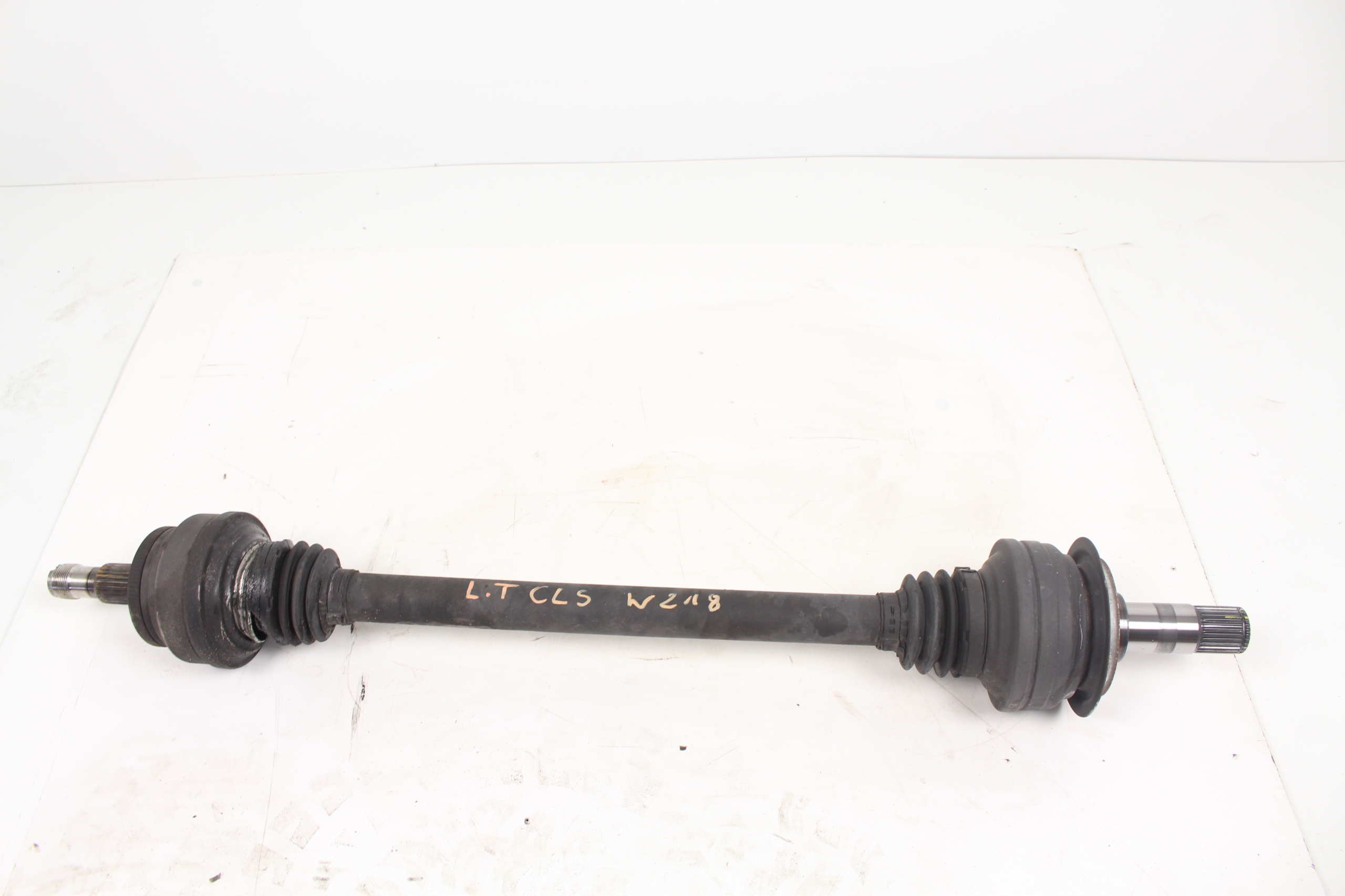 ПОЛУОСЬ ЛЕВЫЙ ЗАД. MERCEDES КЛС 500 W218