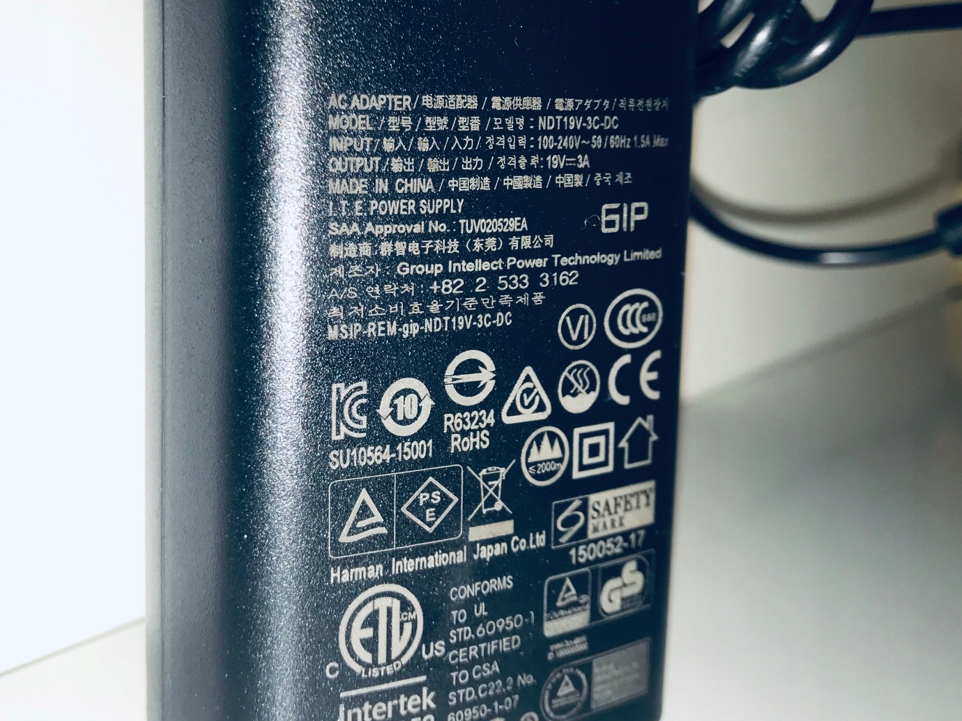 JBL XTREME ZASILACZ ŁADOWARKA 19V 3A ORYGINAŁ FV Kolor czarny