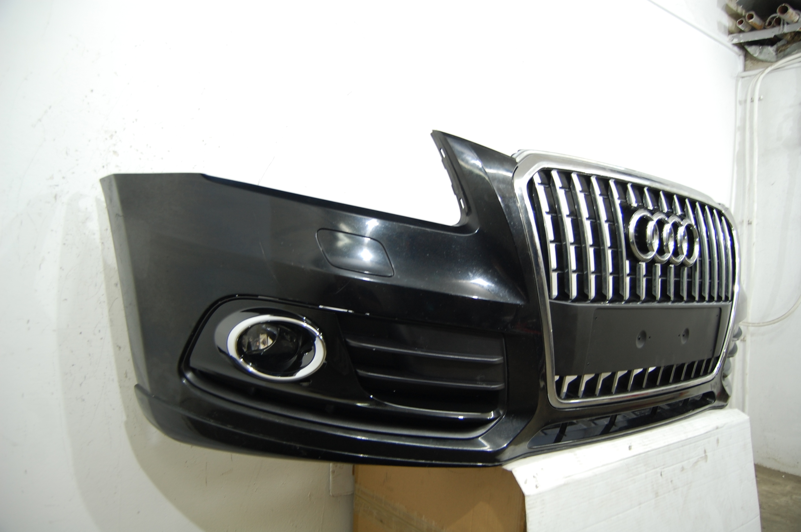 ZDERZAK AUDI Q5 LIFT 2012-2017 8R PO LIFCIE ZWYKŁY Strona zabudowy przód