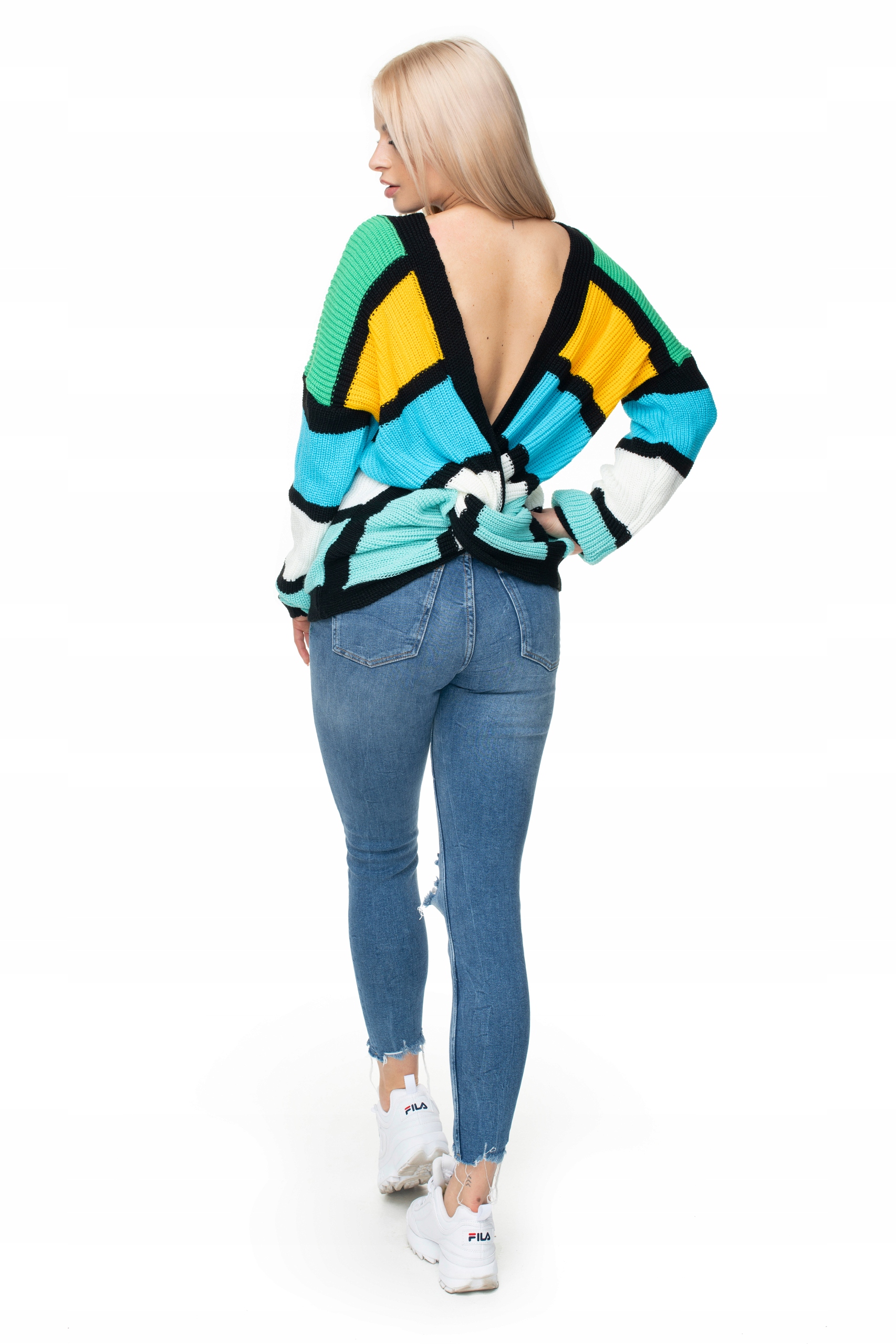 40027 SWETEREK Z SUPEŁKIEM DWA SPOSOBY NOSZENIA Dekolt odkryte plecy