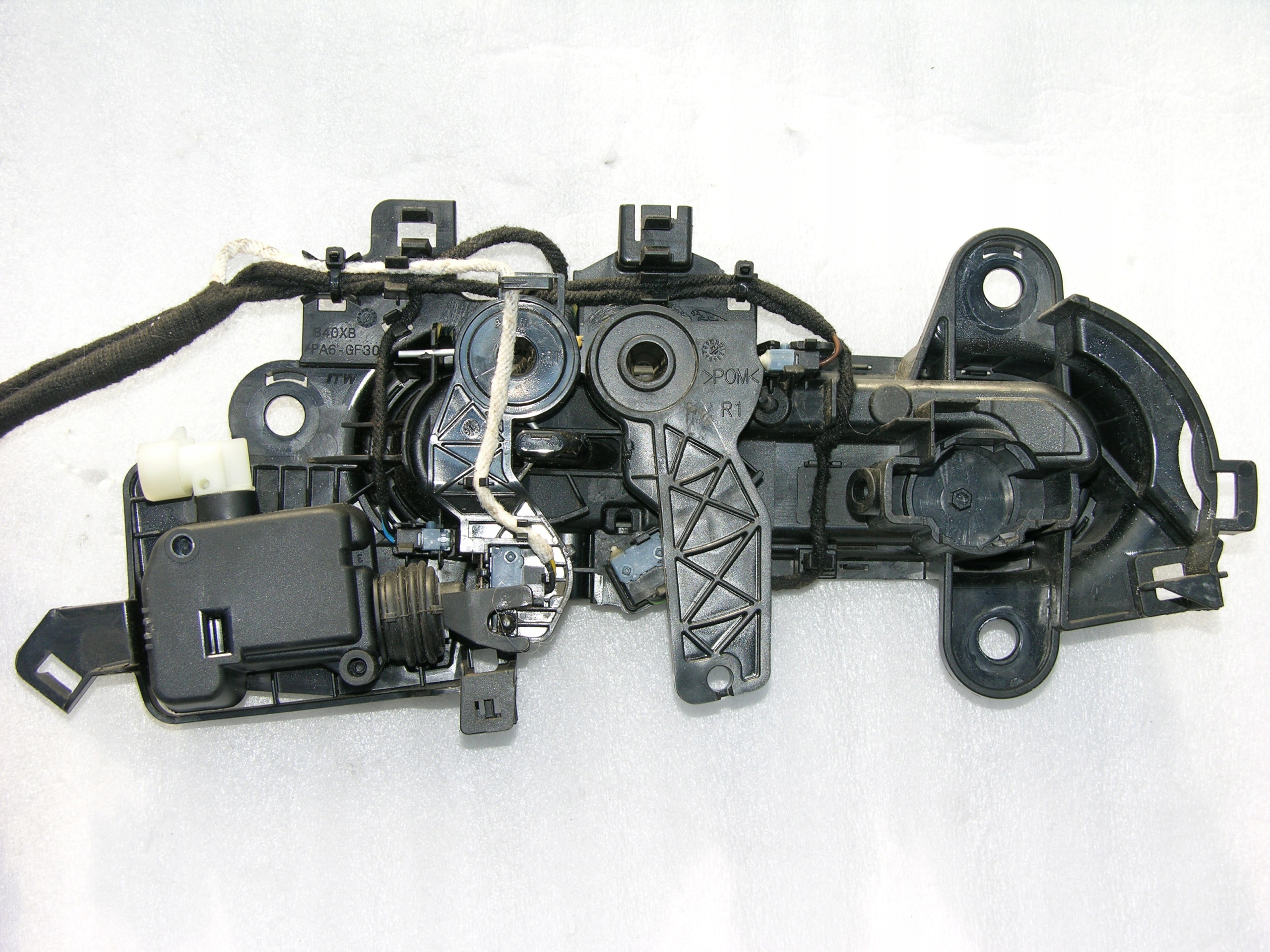 JAGUAR F TYPE KLAMKA ZEWNETRZNA PRAWY PRZOD EUROPA Car type Passenger cars