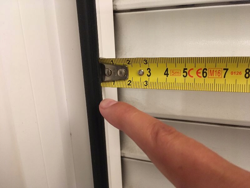 MOSKITIERA ramkowa siatka na okno na wymiar Maks. szerokość 135 cm