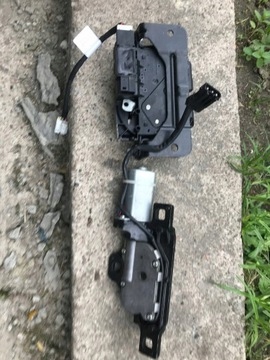 DOCIĄG KLAPY DOMYKANIE BMW F11 F25 LCI 927465