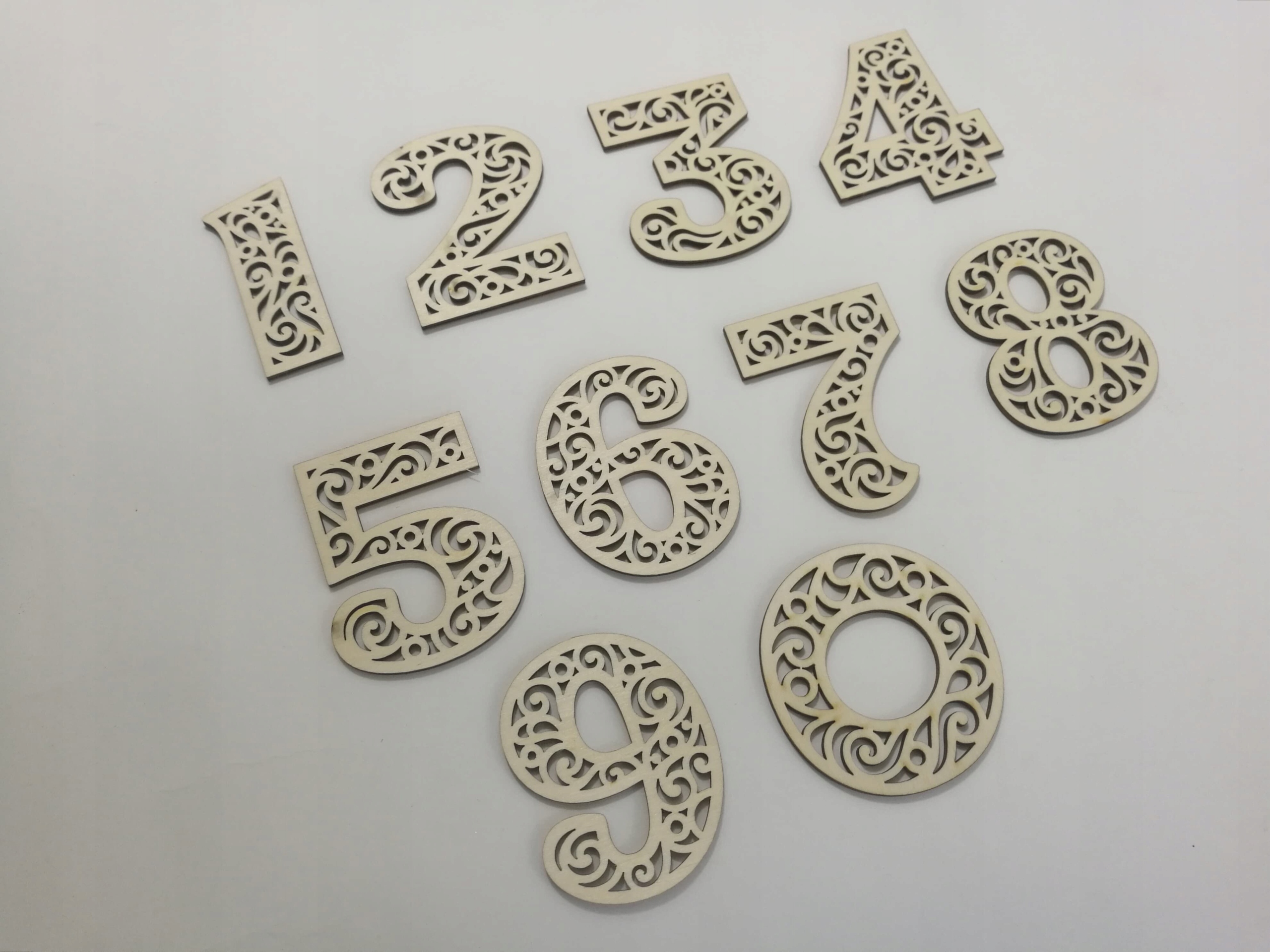Деревянные буквы и цифры из фанеры-14 см код производителя DLC-14