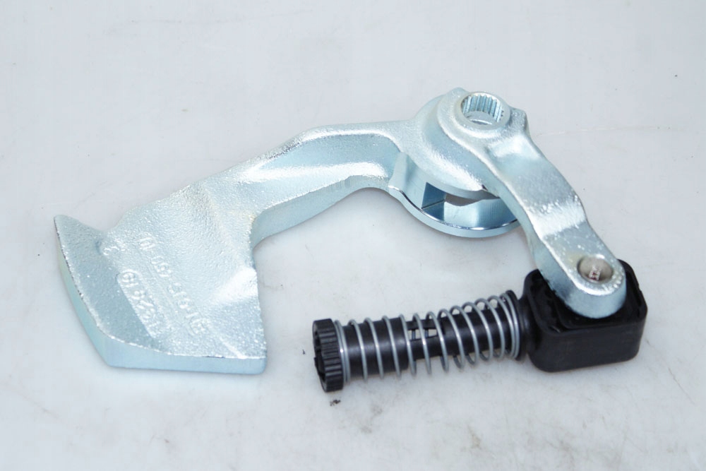 DŹWIGNIA ZMIANY BIEGÓW AUDI A3 VW GOLF TOURAN 1K0711046T