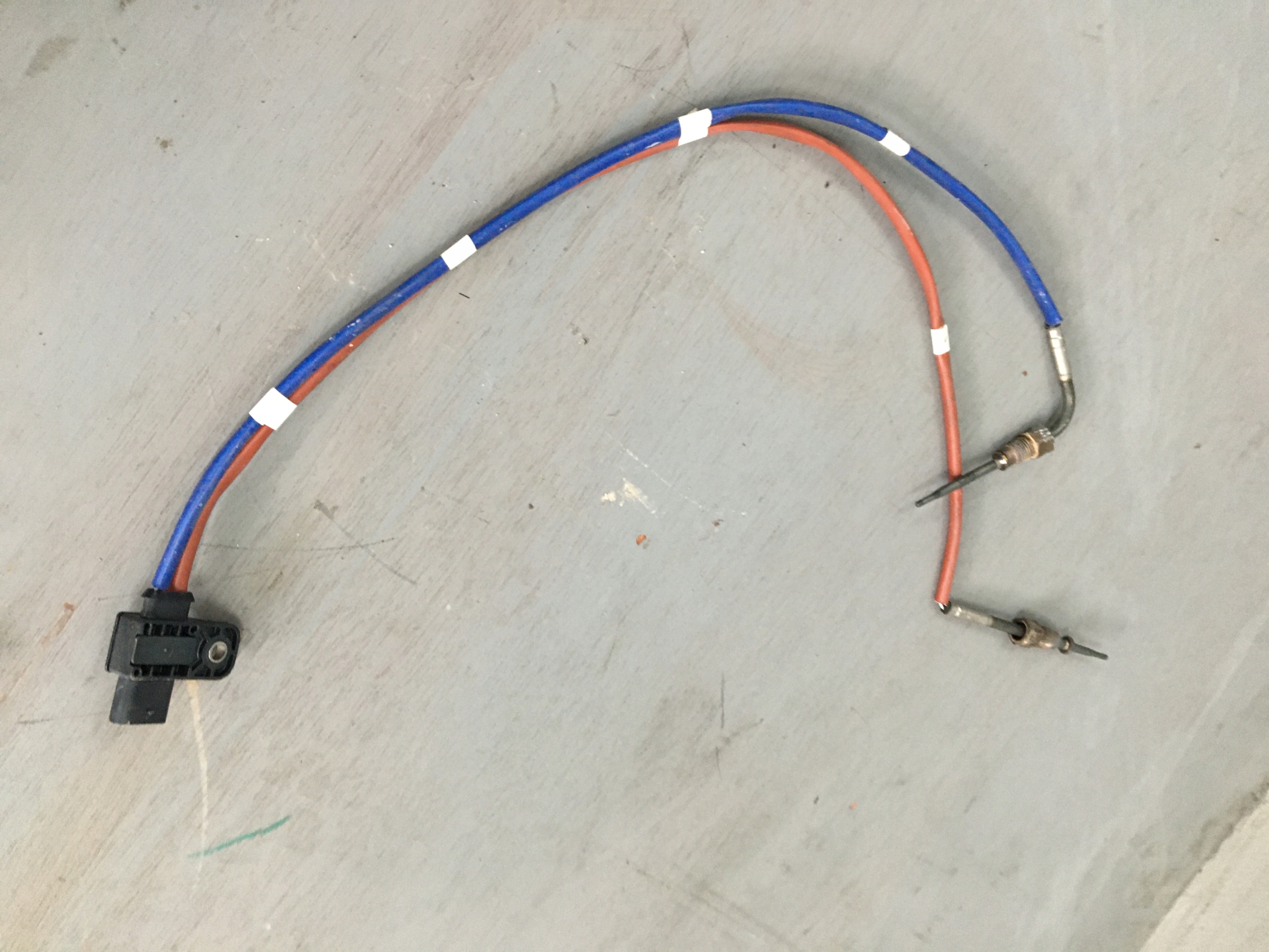 CZUJNIK SPALIN 226587733R KADJAR 1 3 TCE