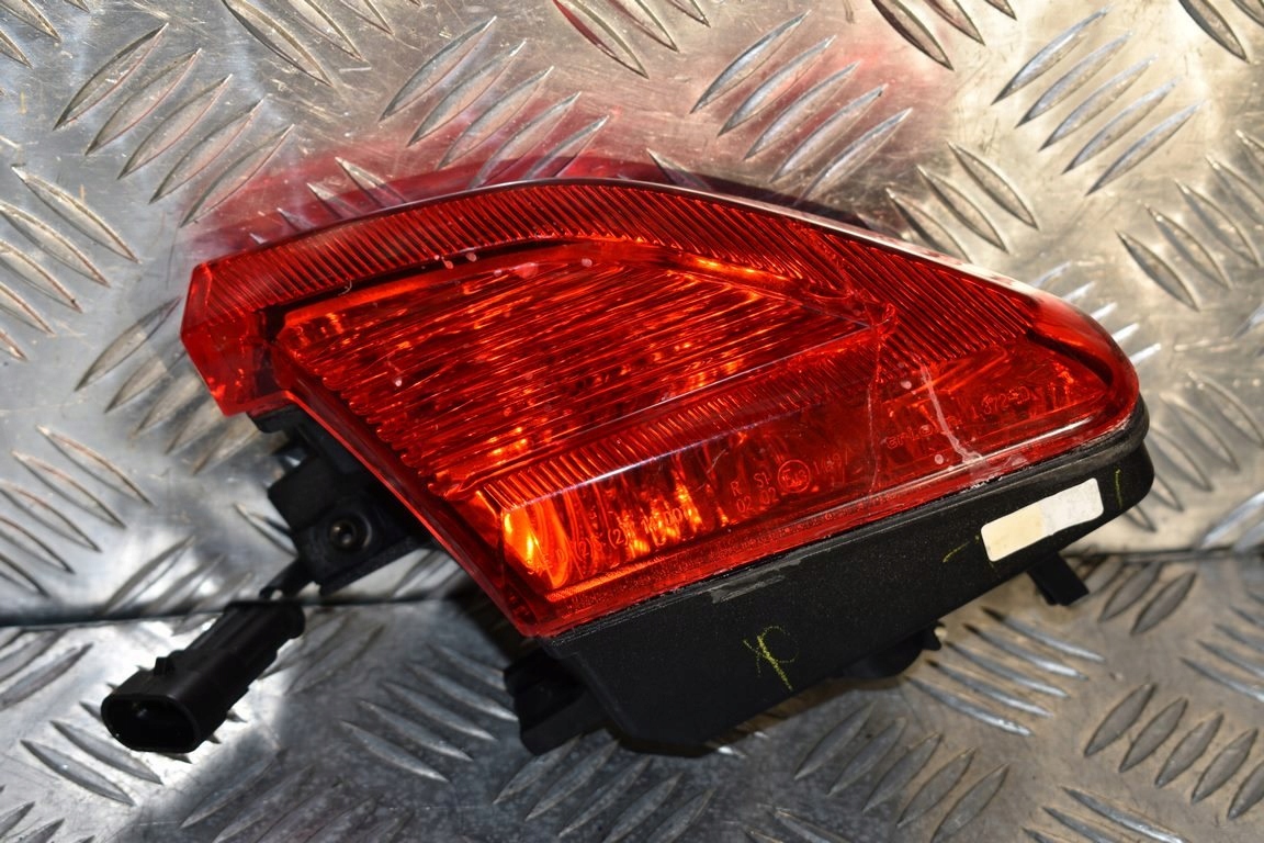 CAN AM SPYDER F3 LAMPA TYŁ PRAWA 710003708