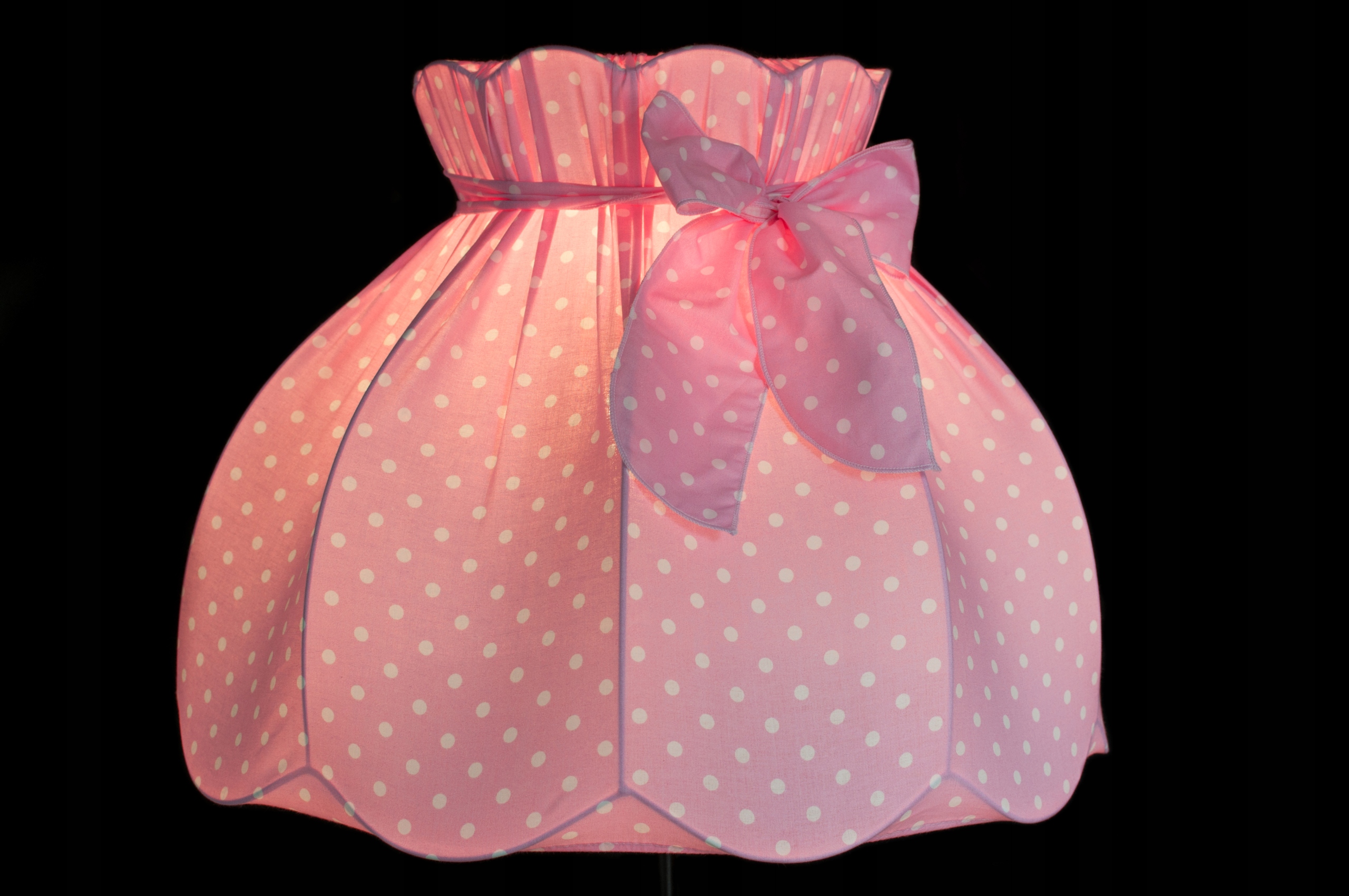 Abażur z kokardą bawełna RÓŻOWY BIAŁE GROCHY 39cm Wysokość produktu 27 cm