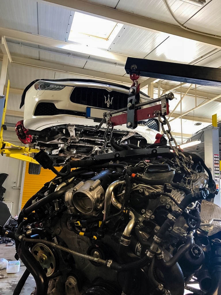 SILNIK MASERATI LEVANTE 3.0D Typ silnika Diesel