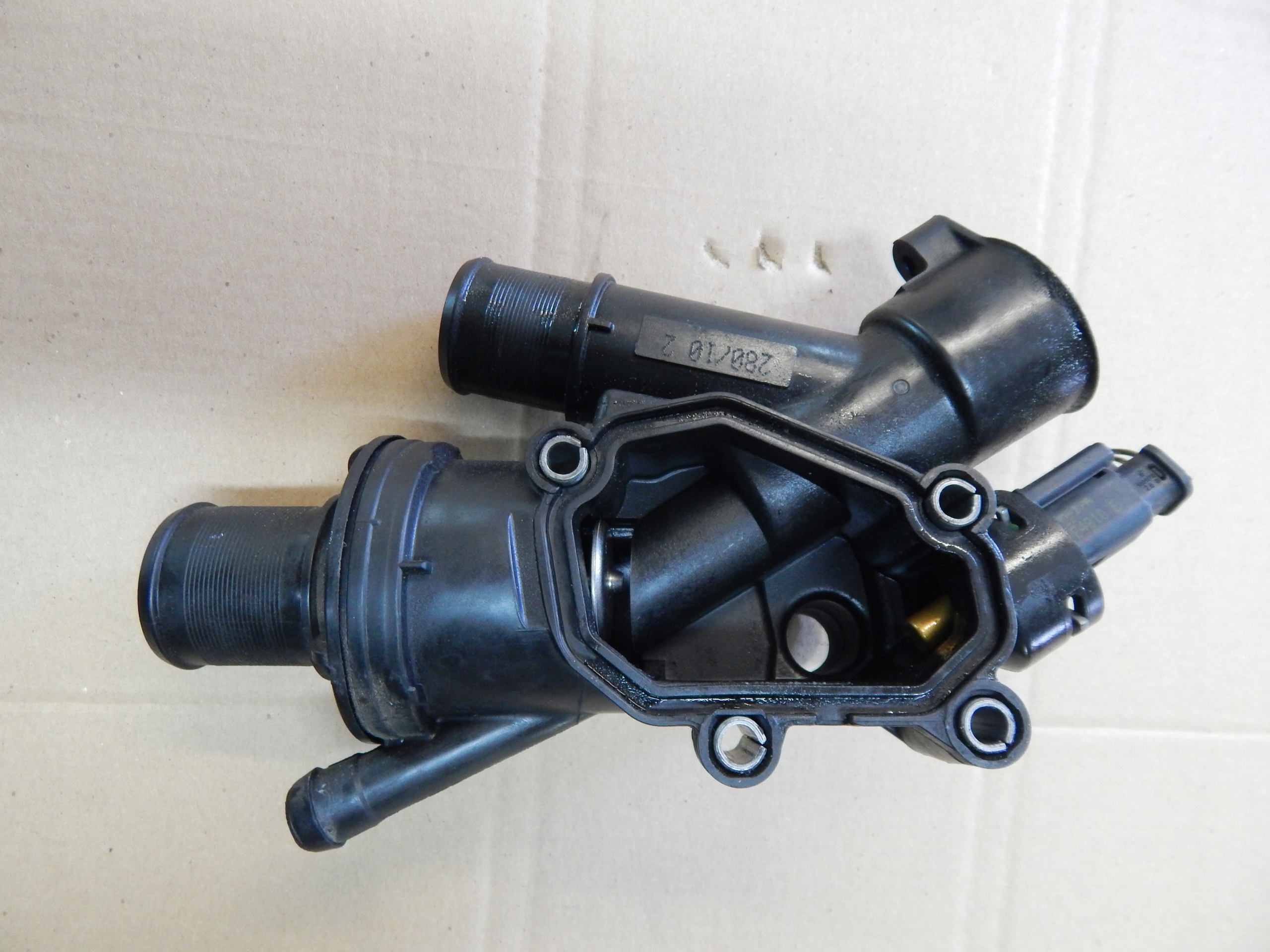 OBUDOWA TERMOSTATU FORD MONDEO MK4 LIFT 2.0 TDCI Producent części Ford OE