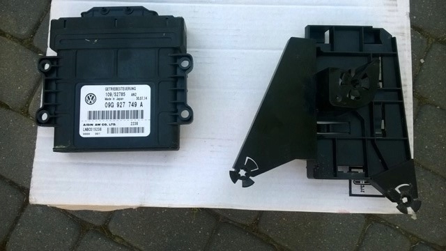 VW JETTA 5C STEROWNIK SKRZYNI KOMPUTER 09G927749A