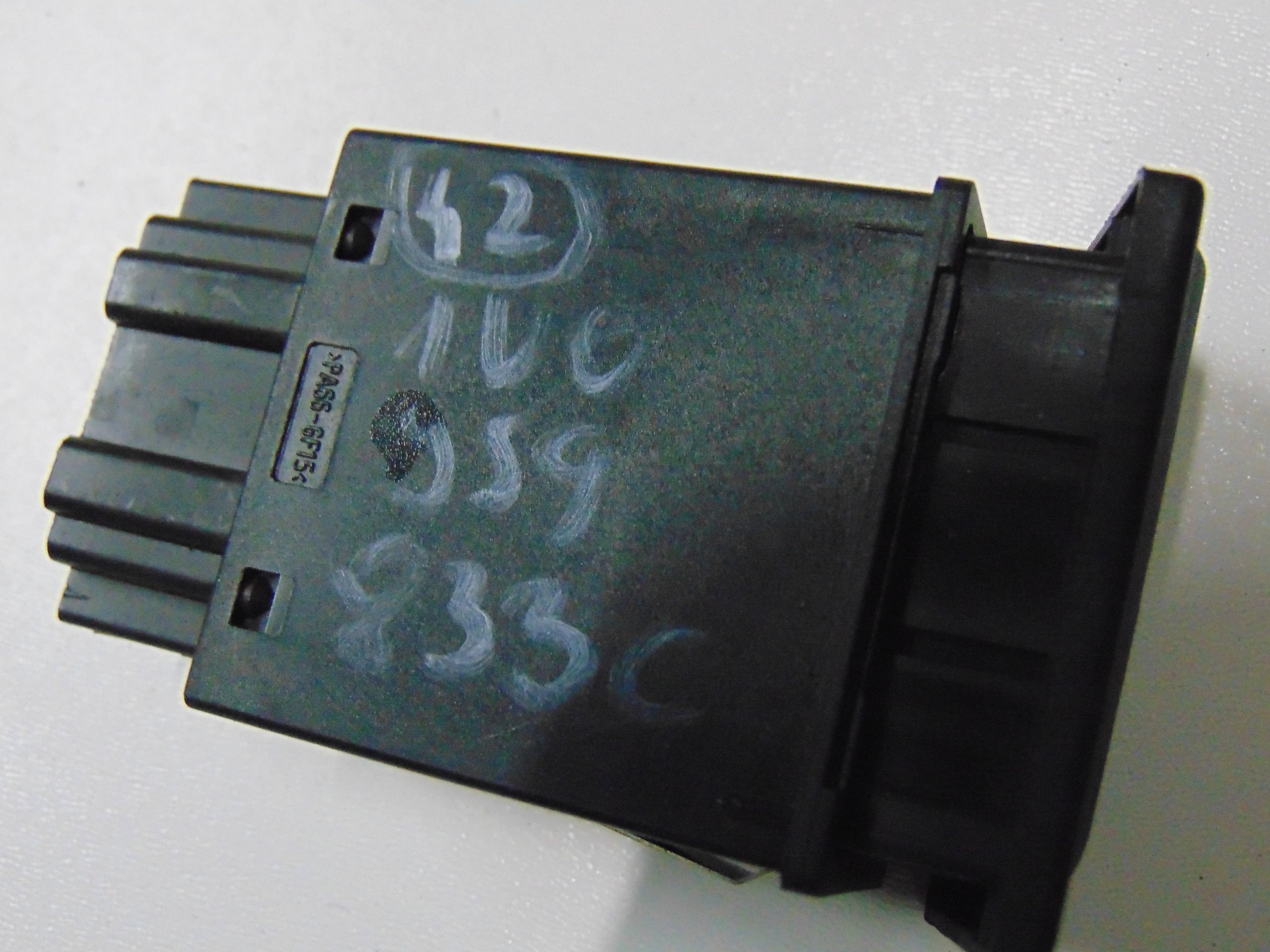 switch bonnet WEWU boot SKODA OCTAVIA 1U0959833C