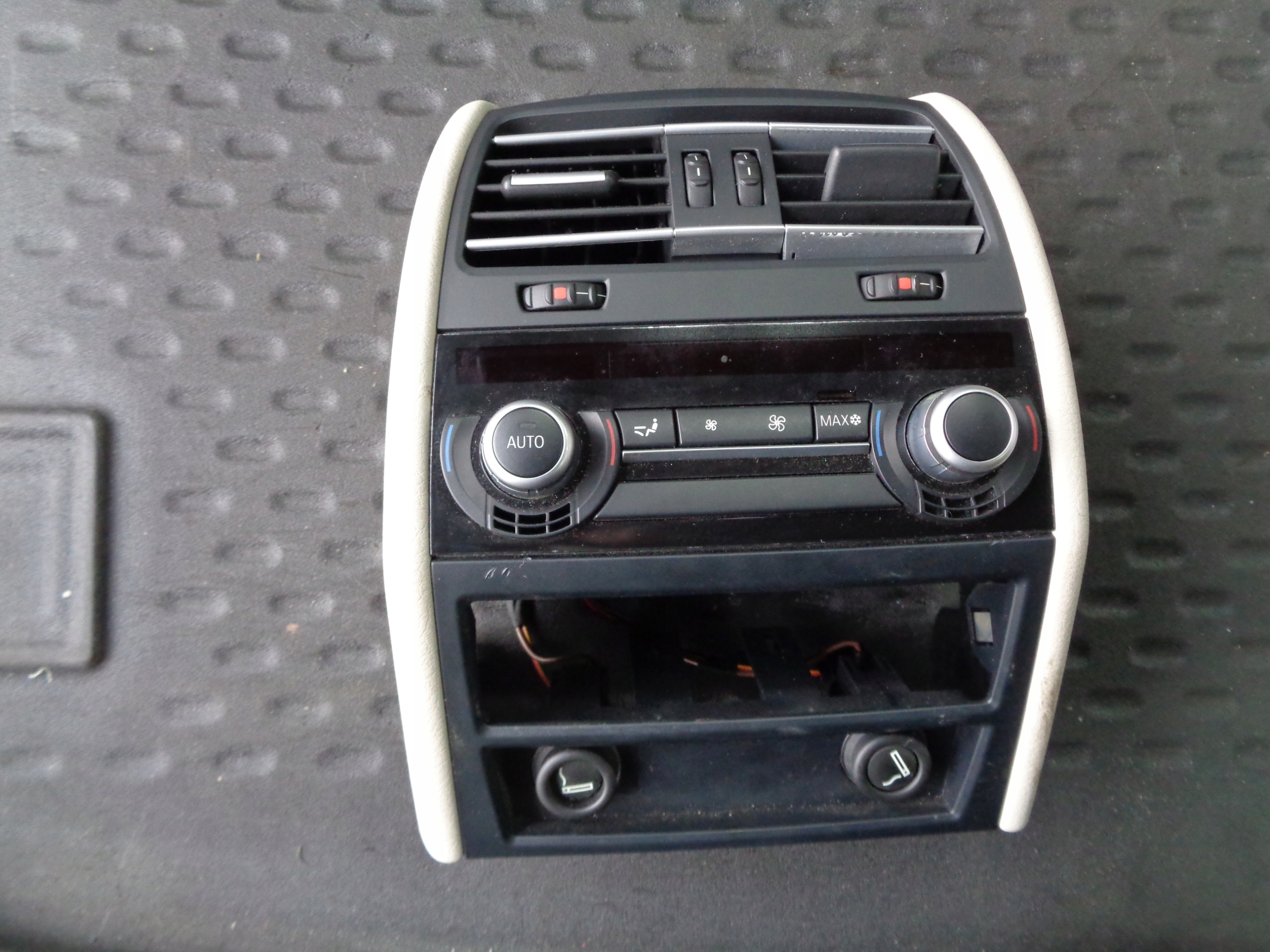 PANEL KLIMATYZACJI TYL 9237121 BMW 7 F01 F02